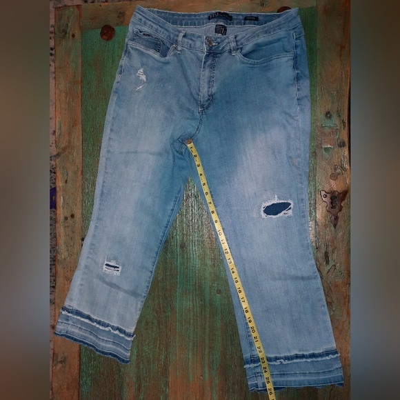 FDJ Olivia distressed pencil crop jeans size 16 excellent used condition - Picture 11 of 11